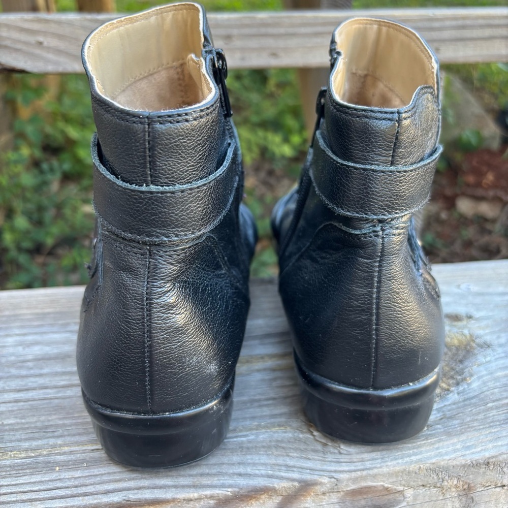Naturalizer's Cassini Ankle Booties. Black Leather 10 - Picture 10 of 11